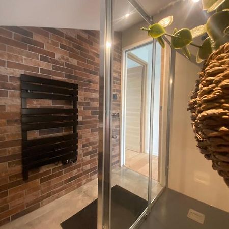 Magnifique grange avec spa / love room Saint-André-de-Cubzac Extérieur photo