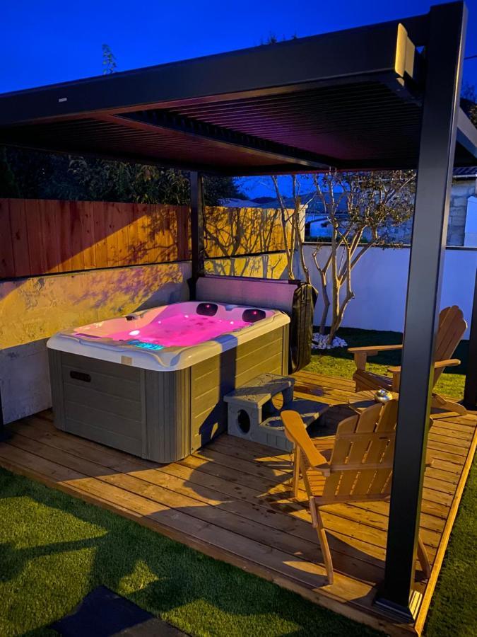 Magnifique grange avec spa / love room Saint-André-de-Cubzac Extérieur photo