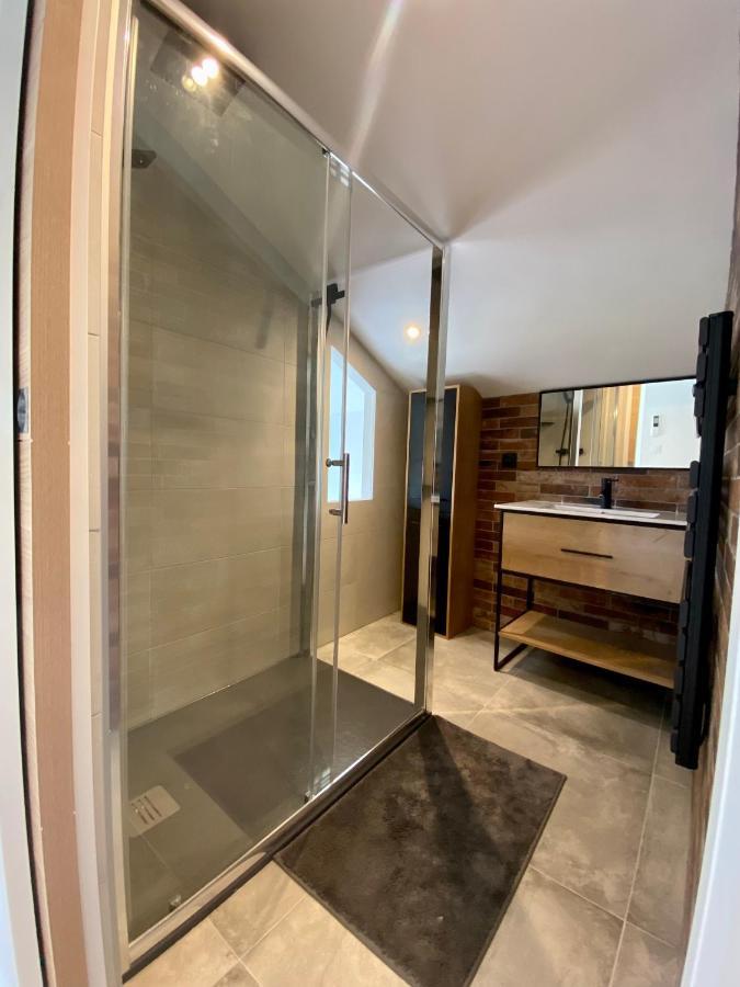 Magnifique grange avec spa / love room Saint-André-de-Cubzac Extérieur photo